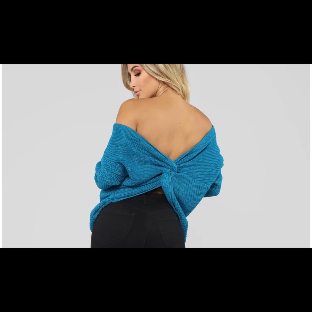 Fashion Nova Autumn’s Favorite Girl Sweater